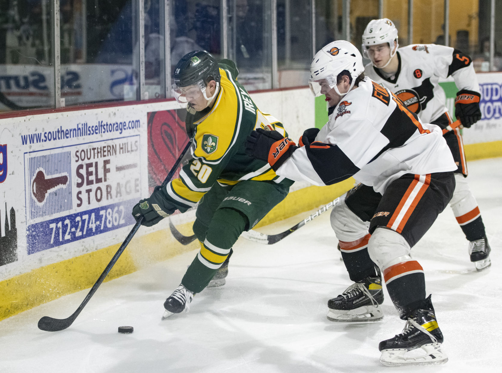Musketeers vs Lancers hockey